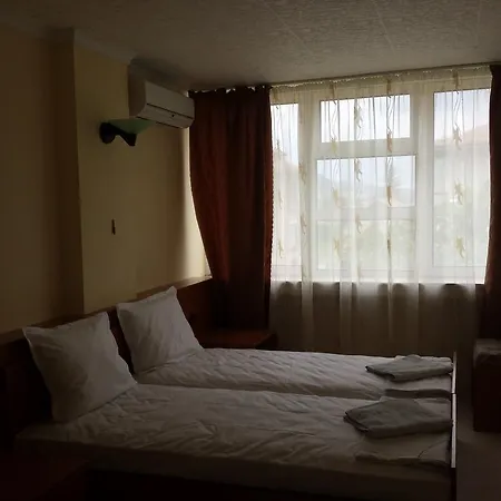City Hotel